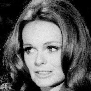 Lynda Day George Headshot 2 of 4