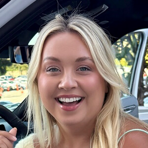 Mackenzie Dudzik Headshot 7 of 8