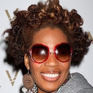 Macy Gray Headshot 5 of 8