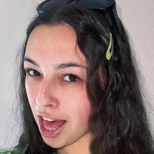 Macy Victoria Headshot 2 of 5