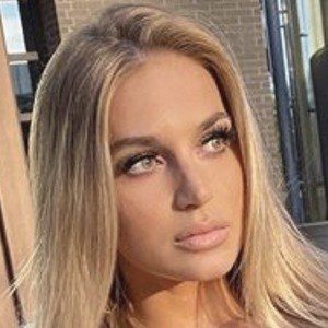 Maddie Gray (Instagram Star) - Age, Family, Bio | Famous Birthdays