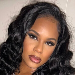 Maddie Narley Headshot 7 of 9