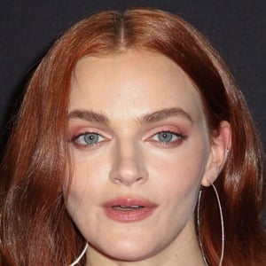 Madeline Brewer Headshot 7 of 10