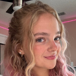 madiisblonde Headshot 3 of 5