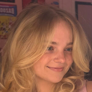 madiisblonde Headshot 5 of 5