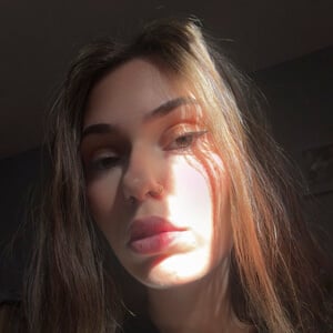 MadzzWorldASMR Headshot 3 of 4