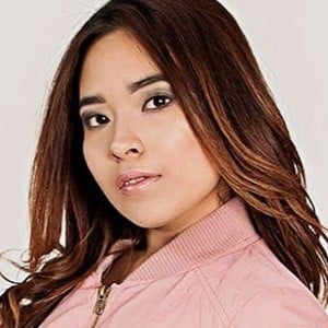 Magaby Garay Headshot 5 of 10