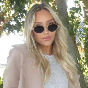 Maggie Certosimo Headshot 2 of 6