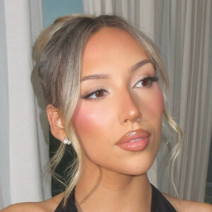 Maggie Certosimo Headshot 6 of 6