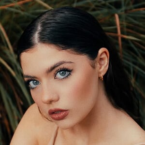 Maggie Pepe Headshot 7 of 9