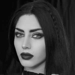 Mahafsoun Headshot 6 of 10