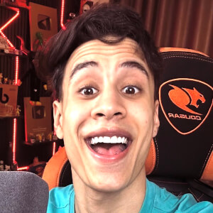 Mahmoud Kamel Headshot 4 of 8