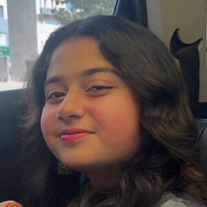 mahzaidi Headshot 3 of 3