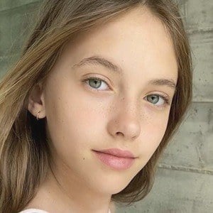 Maisie de Krassel Headshot 3 of 10