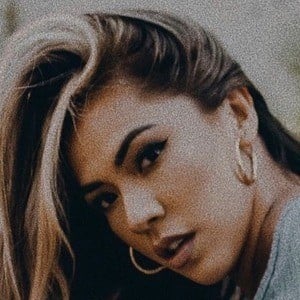 Majo Espinosa Headshot 6 of 10