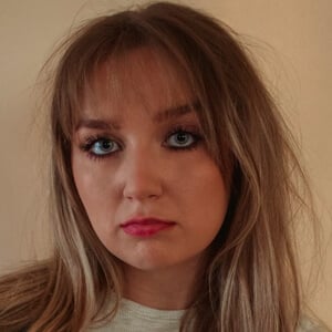 Makayla Brooke Headshot 2 of 4