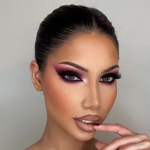 Makeupbyalinna Age Family Bio