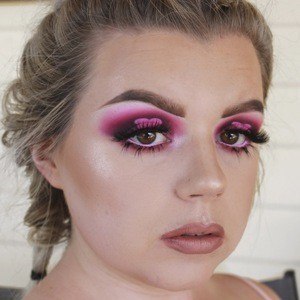 makeupbyevelinn Headshot 3 of 3