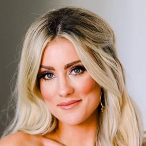Mallory Lee Richardson Headshot 2 of 6