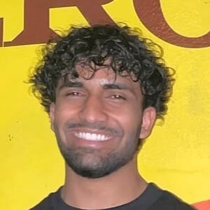 Manish Raul Headshot 4 of 4