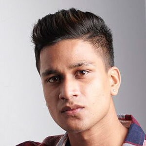 Manjot Kalra Headshot 2 of 6