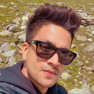 Manjot Kalra Headshot 5 of 6