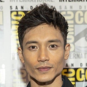 Manny Jacinto Headshot 5 of 6