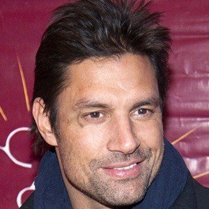 Manu Bennett at age 44