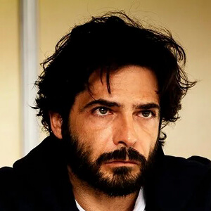 Marco Bocci Headshot 6 of 6
