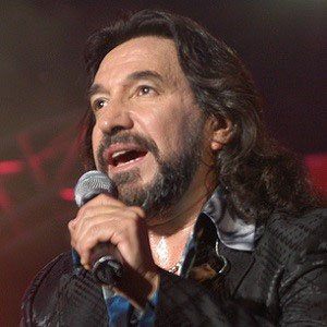Marco Antonio Solís - Bio, Family, Trivia | Famous Birthdays