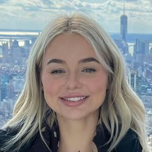 Margaux Turner Headshot 2 of 5
