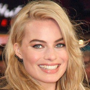 Margot Robbie Headshot 9 of 11