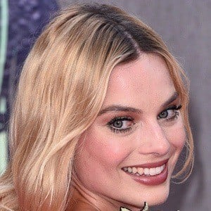 Margot Robbie at age 26