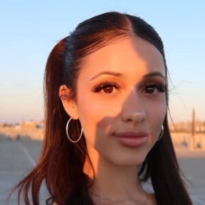 Maria Doss Headshot 7 of 9