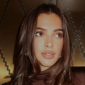 Maria Mazanova Headshot 5 of 8