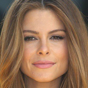 Maria Menounos Headshot 7 of 10