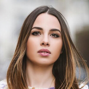 Maria Rosaria Rizzo Headshot 2 of 6