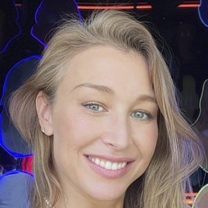 Marielle Hadid - Age, Family, Bio | Famous Birthdays