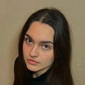 Marietta León Headshot 3 of 3