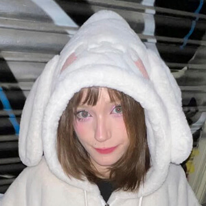marinaktunes Headshot 5 of 6