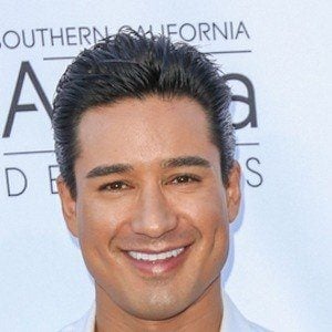 Mario Lopez Headshot 5 of 8