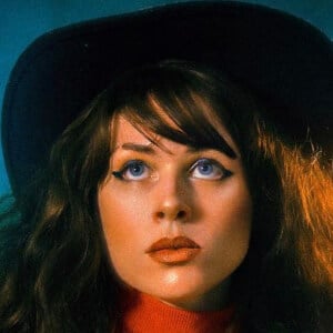Maris Jones Headshot 2 of 4