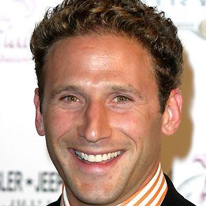 Mark Feuerstein Headshot 2 of 6