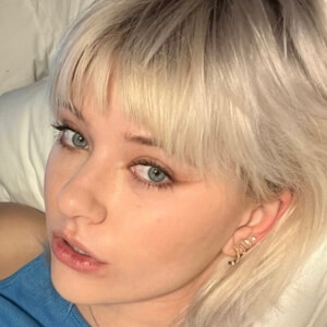 Mars Headshot 7 of 10