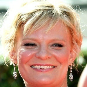 Martha Plimpton Headshot 3 of 10