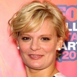 Martha Plimpton Headshot 6 of 10