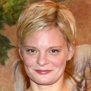 Martha Plimpton Headshot 8 of 10