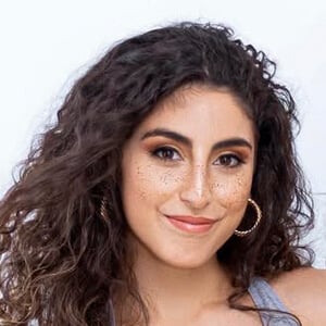 Martina Glez Headshot 4 of 5