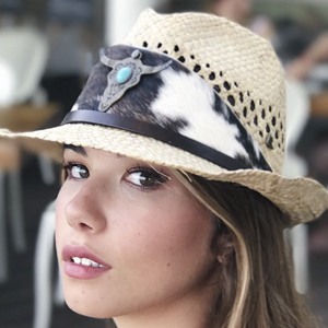 martinamicole Headshot 2 of 10