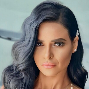 Marwa El Azaly Headshot 5 of 9